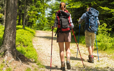 Dubnové turistické pochody v okolí